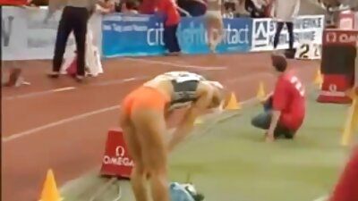 Liderlige Cory Chase beder om at kneppe hendes kusse og mund med pik
