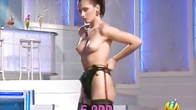 POV blowjob fortsætter med doggystyle fisse knepper med nøgen