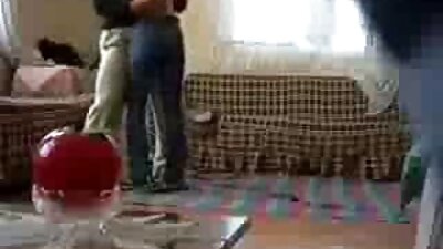 Pikaper hentede en rødhåret moden milf og kneppede en behåret fisse med en røv.